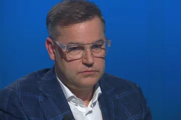 Porušení rozpočtové odpovědnosti je pro Česko reputační bolest, míní Hampl