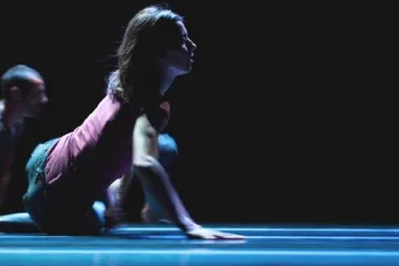 Hypnotizující Alias přivolávají strhující Sideways Rain