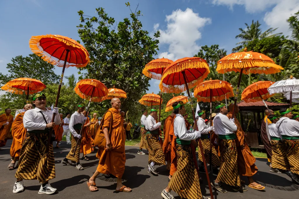 Buddhisté oslavili svátek Vesak, den narození Buddhy