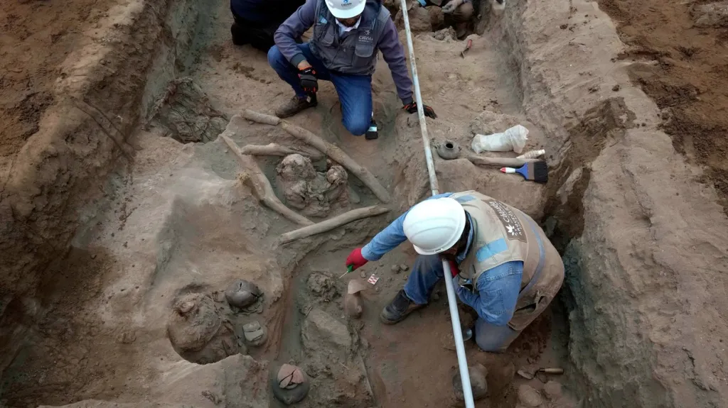 Mumie objevené v Limě při rozšiřování plynovodu