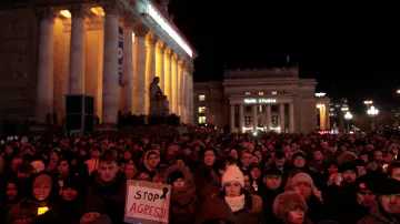Lidé demonstrují po vraždě primátora Gdaňsku také ve Varšavě