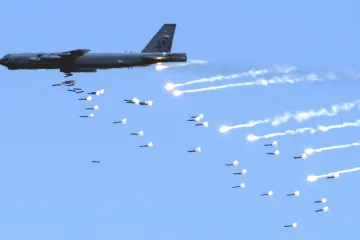 Bombardér B-52 létá už sedm desítek let. „Ohavný tlustý týpek“ přesto zatím do starého železa nemíří
