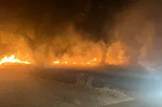Hasiči bojují s rozsáhlými požáry v Kalifornii