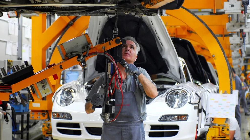Výroba automobilů