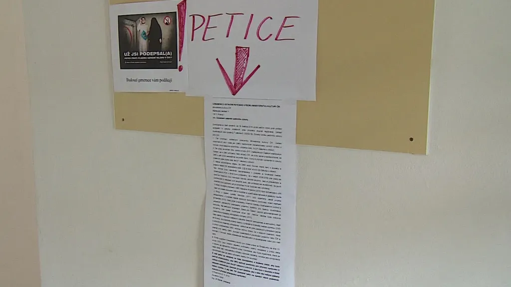 Petici proti plnému uznání islámu mohou lidé podepsat na obecním úřadě