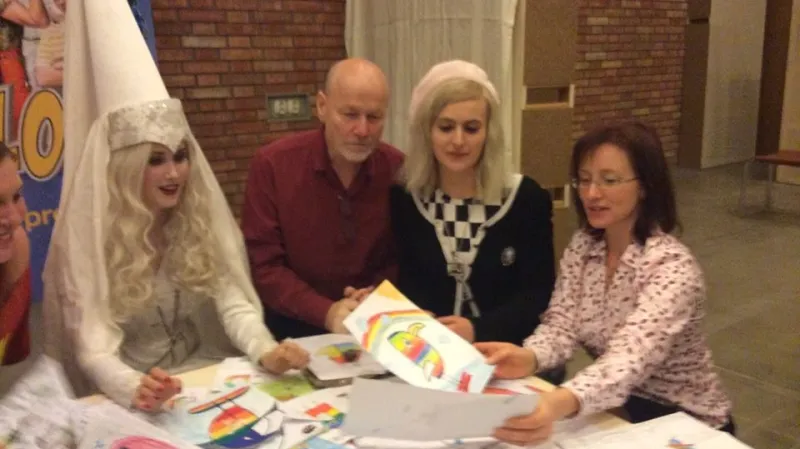 12. února jsem se zúčastnil vybírání nejhezčí dětské kresby na téma Duháček v zimě