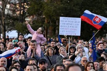 Na Slovensku pokračovaly protivládní demonstrace