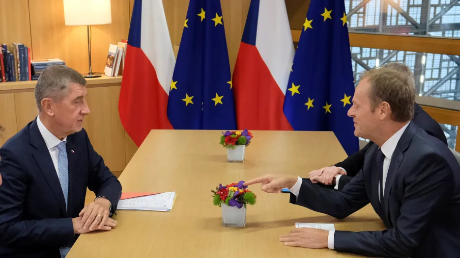 Babiš během jednání s Donaldem Tuskem