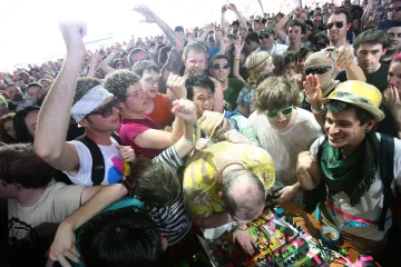 Oslavovaný Dan Deacon chystá nájezd na MeetFactory