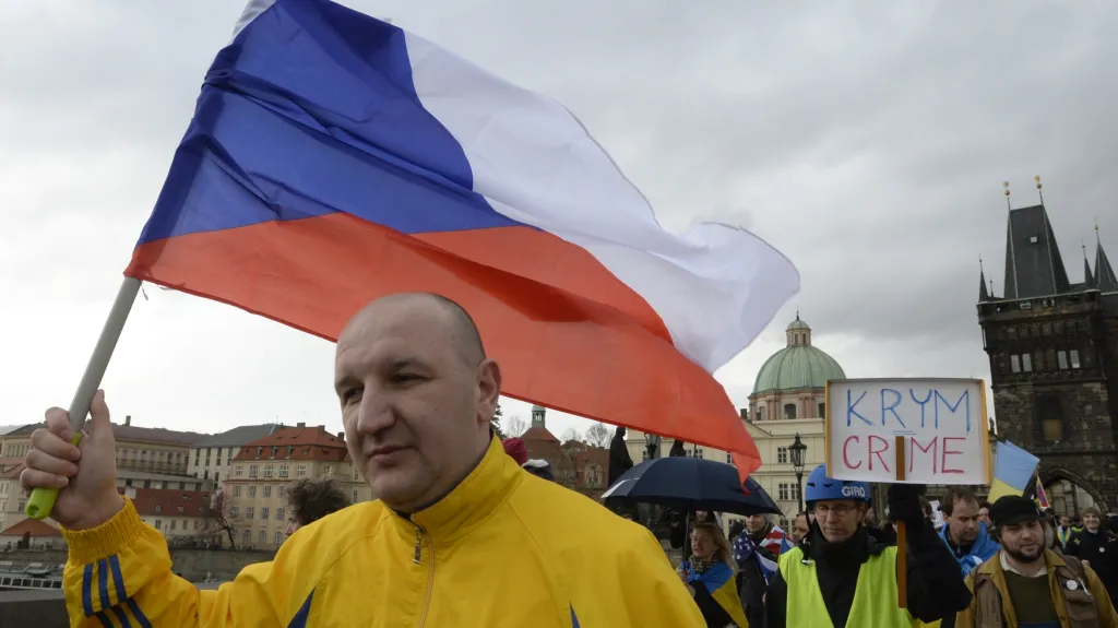 V Praze se konal pochod proti ruské intervenci na Krymu
