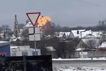 V Rusku se zřítil vojenský letoun Il-76. Zelenskyj vyzval k mezinárodnímu vyšetřování havárie