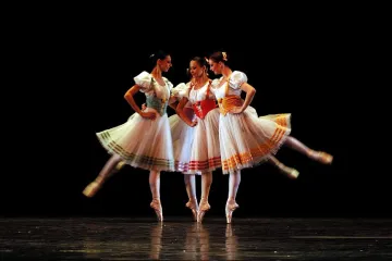 Nepříliš svižný absolventský koncert pražské taneční konzervatoře