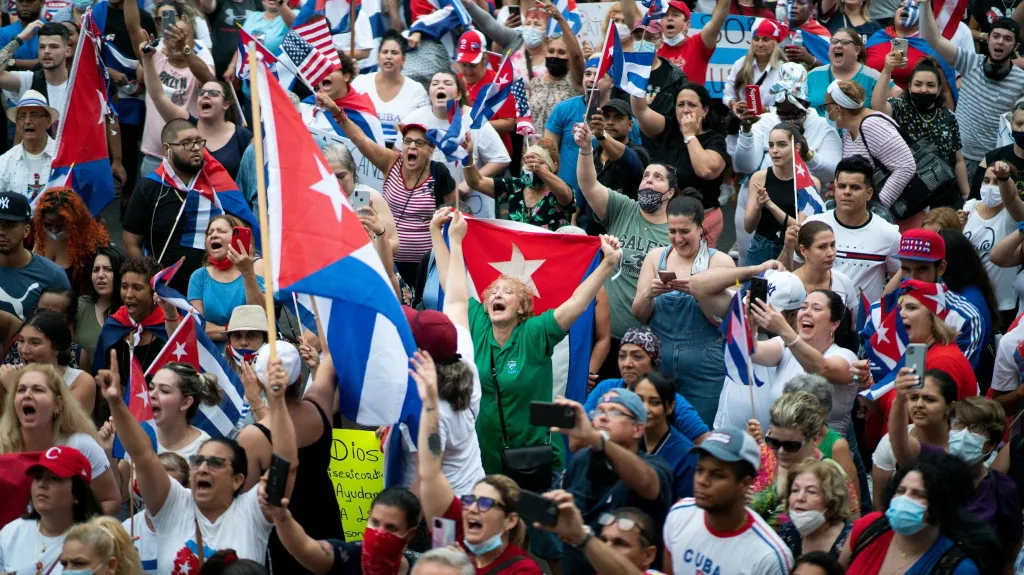 Snímek z nedávných protestů na Kubě