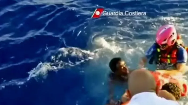 Na cestě z Libye se utopilo přes 400 uprchlíků