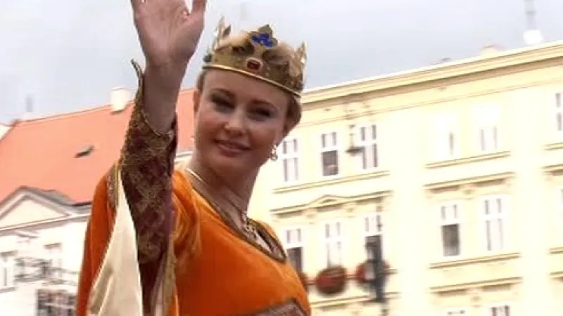 Přijíždí královna vinobraní