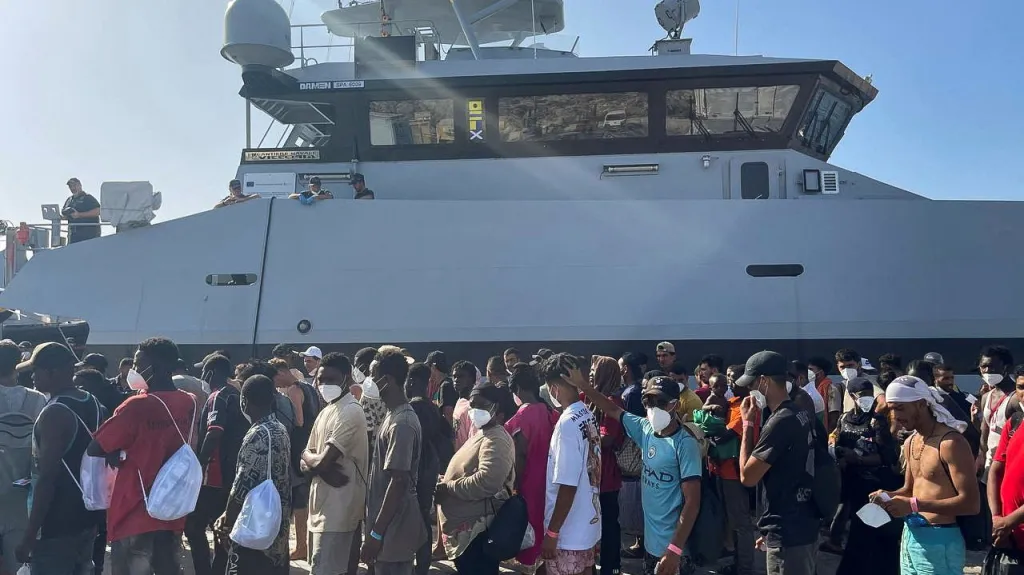 Migranti na italském ostrově Lampedusa, ilustrační snímek