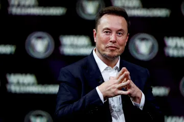 Musk naznačil zpoplatnění sítě X, údajně kvůli botům