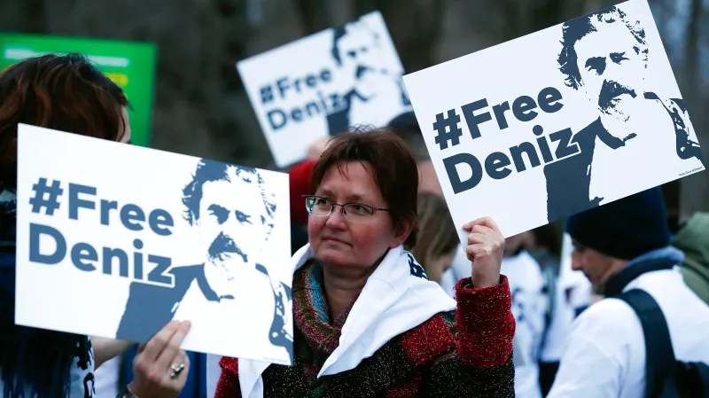 Demonstrace před tureckou ambasádou v Berlíně