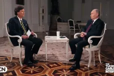 Bývalý moderátor Fox News Carlson hovořil s Putinem. Hlavním tématem byla ruská válka proti Ukrajině