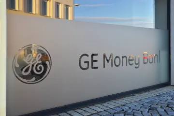 GE Money Bank vstupuje na pražskou burzu a mění název