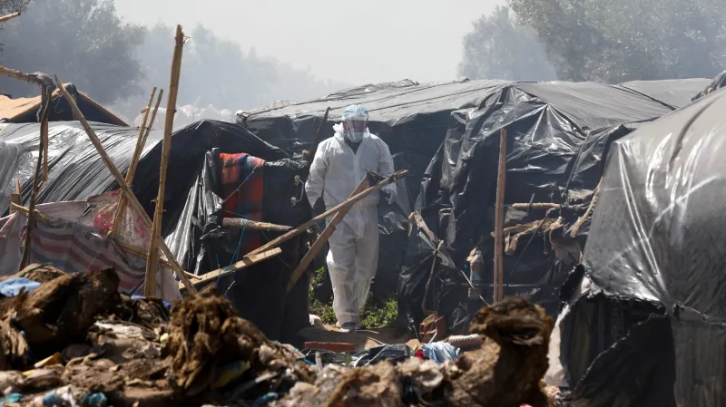 Jeden z tuniských uprchlických táborů zbouraných úřady