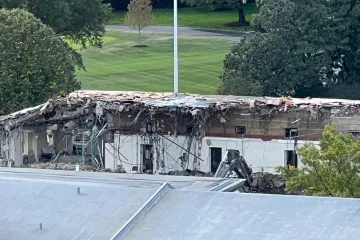 Trump nechal zbořit východní křídlo Bílého domu