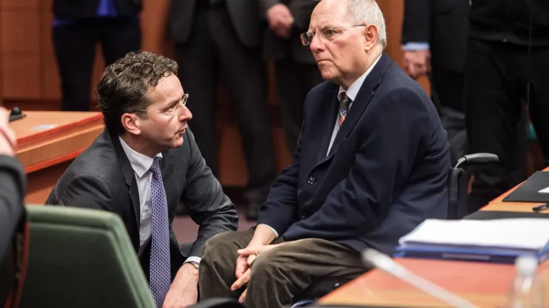 Nizozemský ministr financí Jeroen Dijsselbloem a jeho německý kolega Wolfgang Schäuble