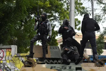 Haiťany terorizují drony. Cílí i na děti