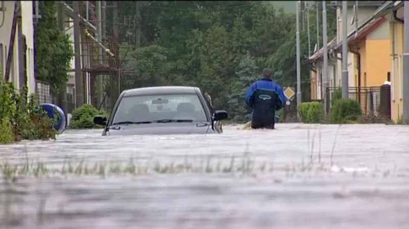 Déšť z Česka ustupuje, počasí stále trápí Balkán