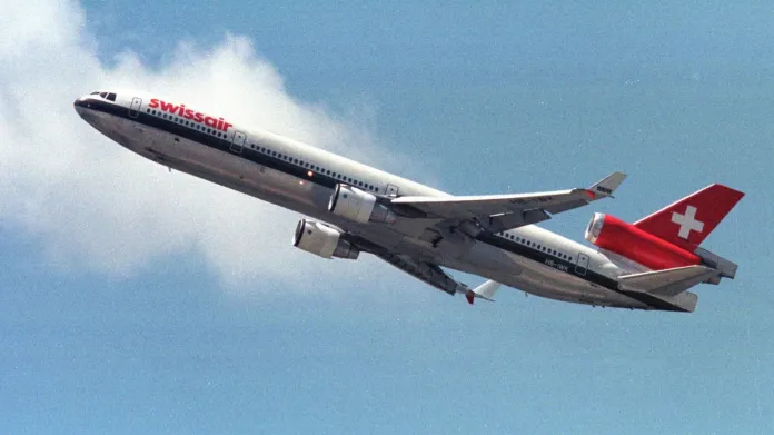 Sesterský stroj MD-11, který havaroval v roce 1998, létal v barvách Swissairu a poté Swissu do roku 2004.