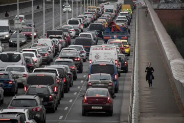 Unijní země odložily rozhodnutí o zákazu výroby aut se spalovacím motorem po roce 2035
