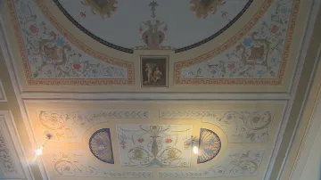 Muchova freska na radnici v Hrušovanech nad Jevišovkou