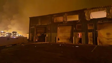 Historickou část města Lahaina zachvátil požár
