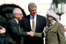 Rabin a Arafat se před čtvrtstoletím pokusili utnout konflikt o Svatou zemi. I další úsilí ztroskotává