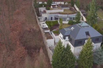 Krejčířova vila našla kupce. Vydražila se za 21,38 milionu korun