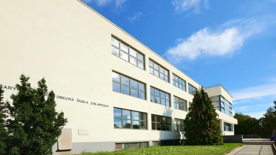 Masarykova obecná škola chlapecká a dívčí