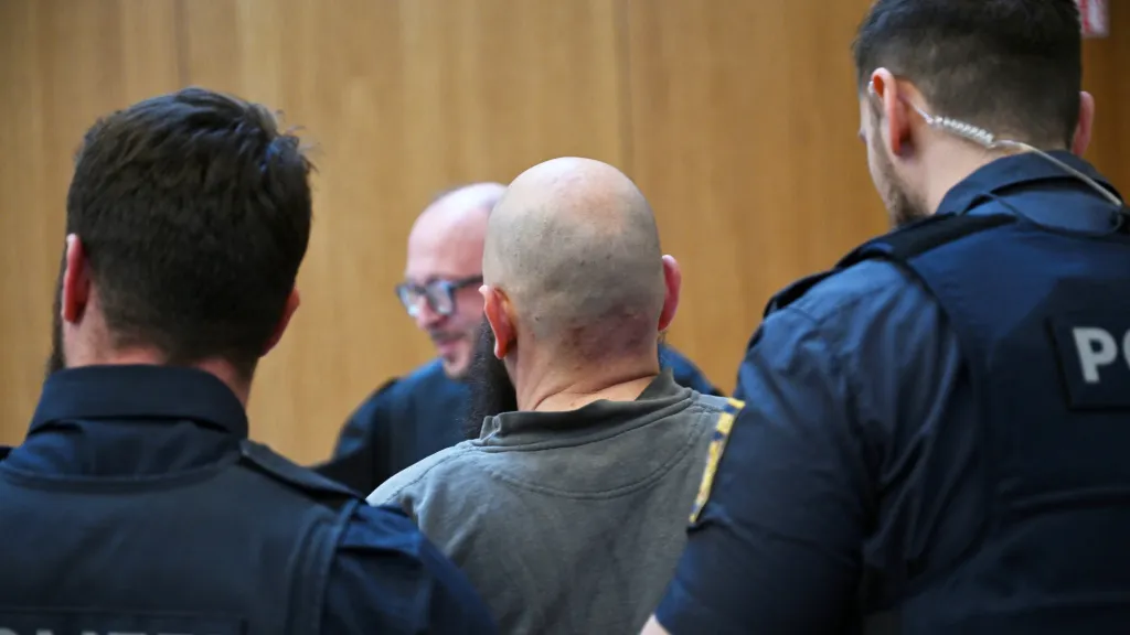 Obžalovaný Dieter S. u soudu v Mnichově