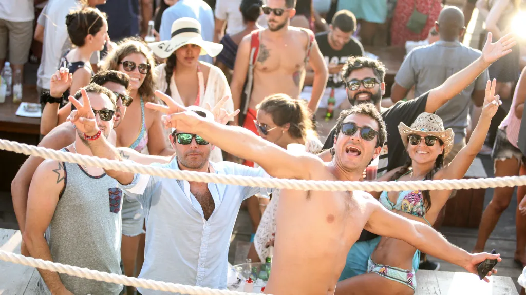 Výletní plavby na Hvaru