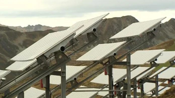 Panely na střechách - budoucnost české fotovoltaiky