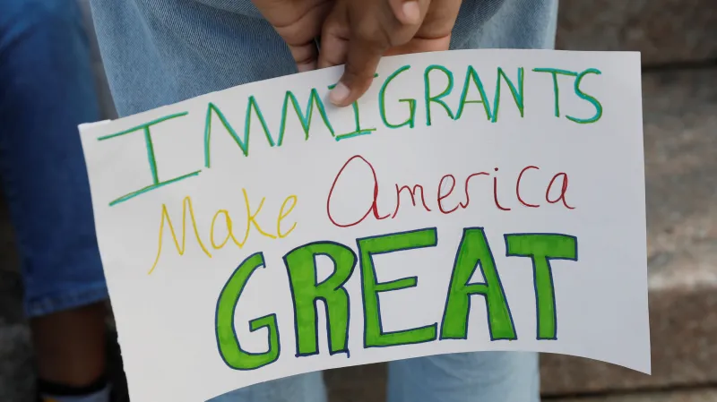 Demonstrace na podporu migrantů deportovaných z USA
