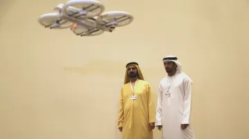 Emiráty představily dron na doručování balíků