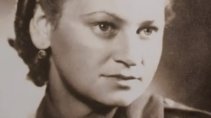 Božena Koutná (Ivanová) v roce 1945