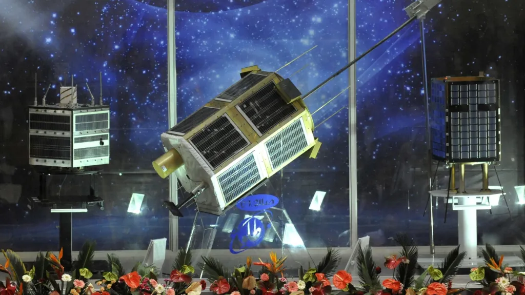 Íránské satelity Navid, Tolo a Mesbah-2