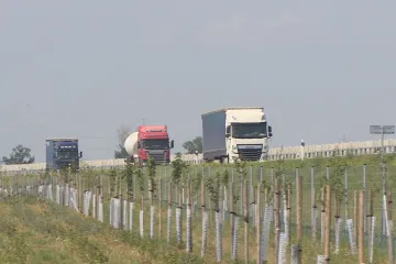 Na Pardubicku si stěžují na hluk z dálnice a chtějí nová měření. Podle ŘSD jsou limity v pořádku