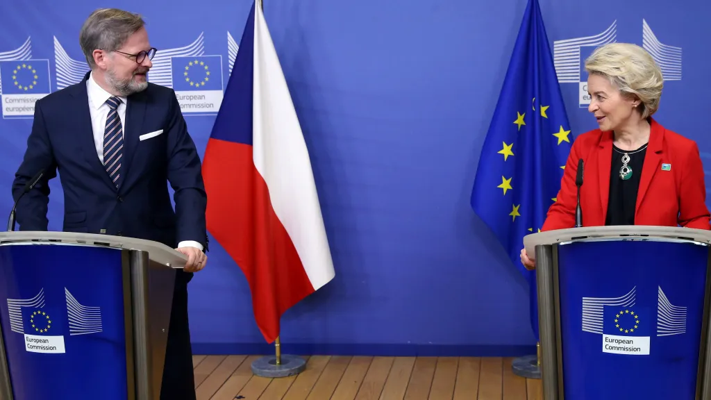 Premiér Petr Fiala při setkání s předsedkyní Evropské komise Ursulou von der Leyenovou
