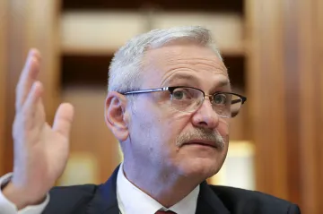 Nejmocnější muž Rumunska nastoupil do vězení. Expremiér Dragnea dostal trest za korupci