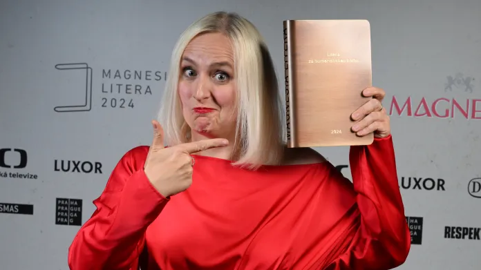 Litera za humoristickou knihu: Lucie Macháčková