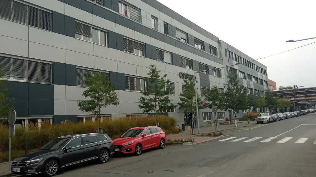 Budova onsemi v Rožnově pod Radhoštěm