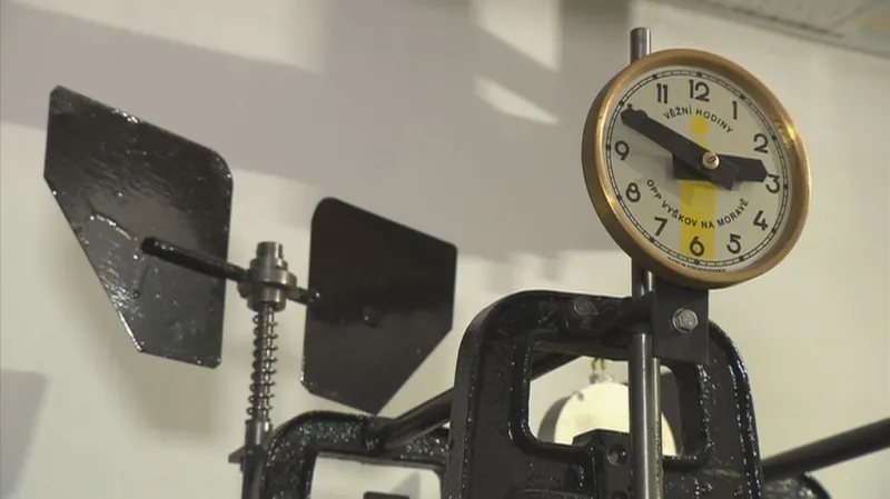Oba hodinové stroje prošly opravou