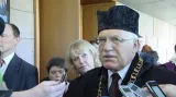 Václav Klaus odpovídá novinářům